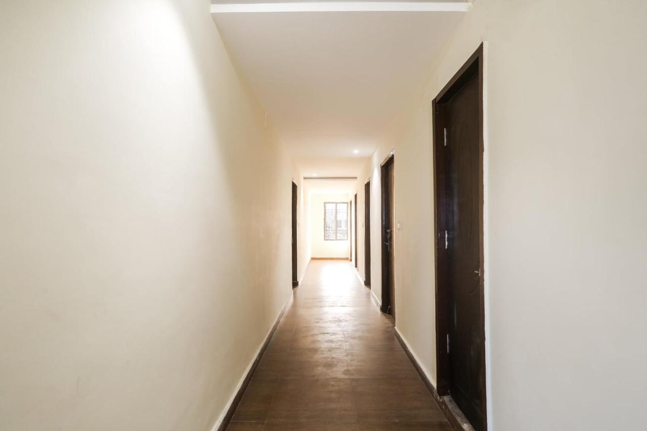 Oyo 63134 Hotel Red Queen Raigarh Bagian luar foto